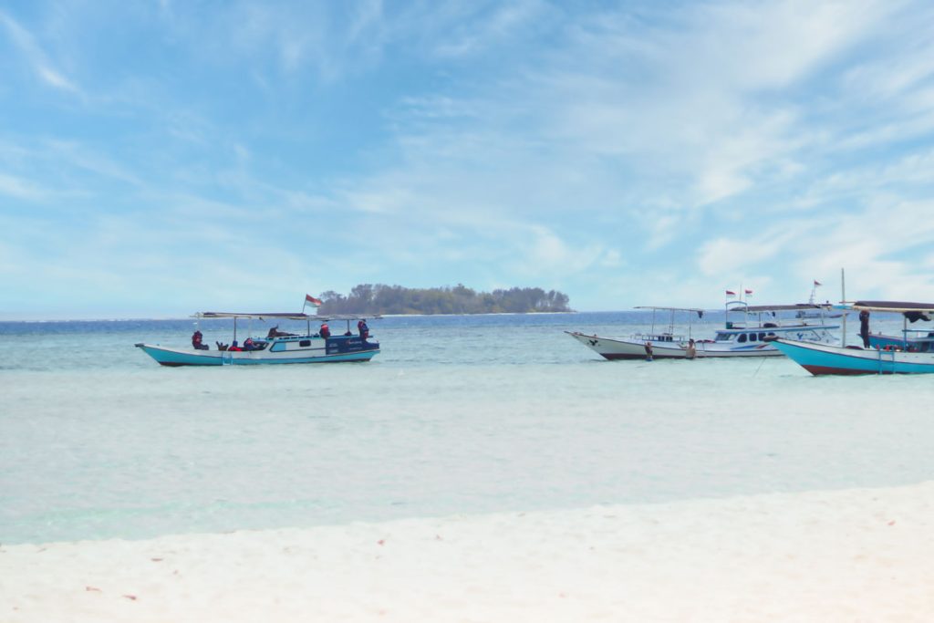 Pantai di Kepulauan Karimunjawa (Dok. Suami)